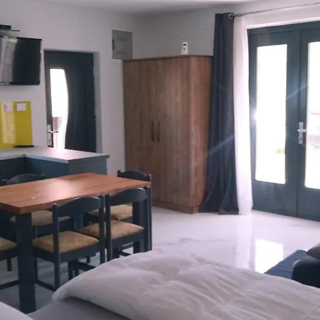Ferienwohnung Tomo2 Postojna Exterior foto