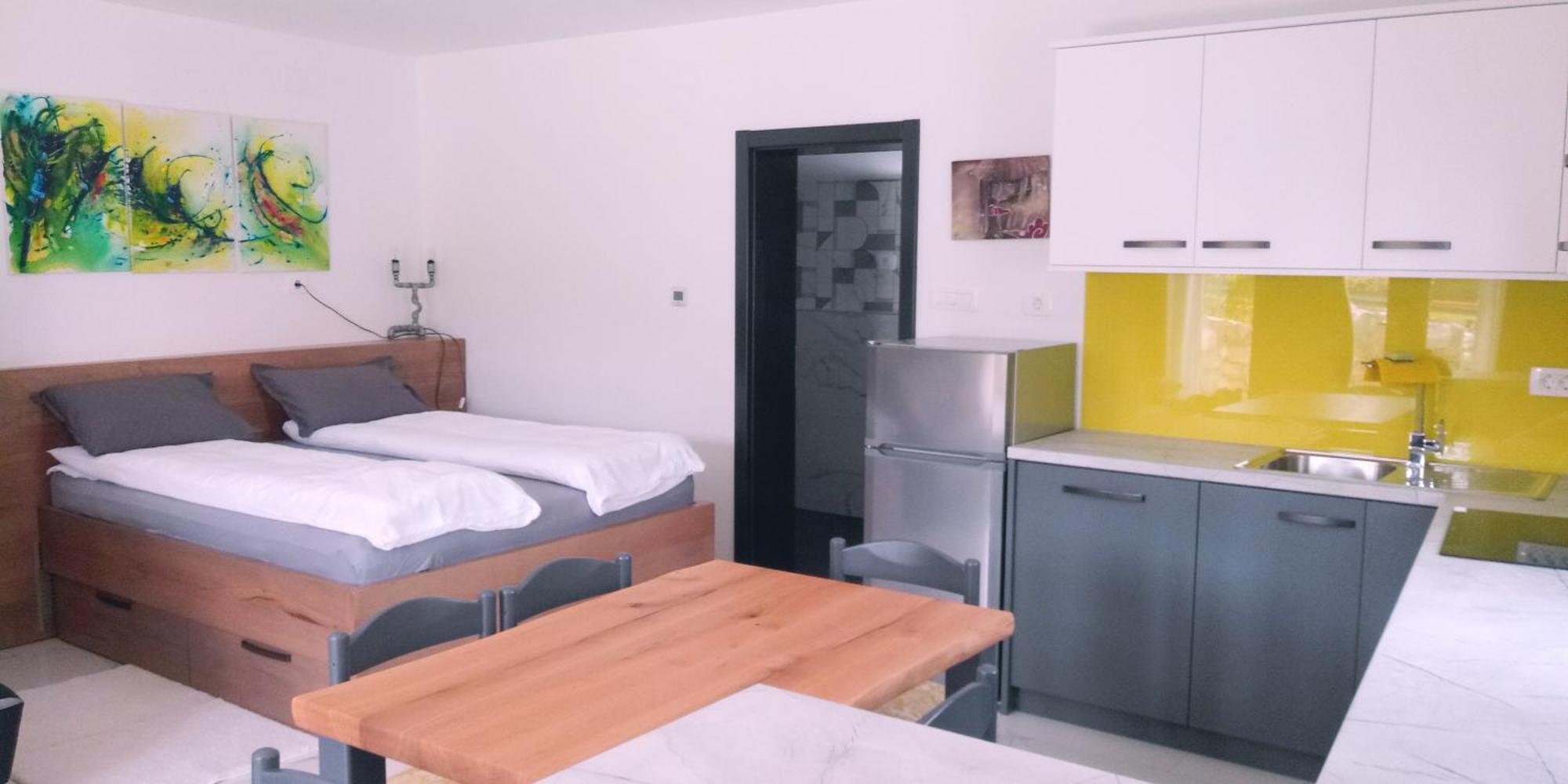 Tomo2 Apartment